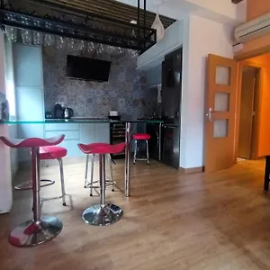 apt-apartamento-paris.top-hotels-tarragona.com/